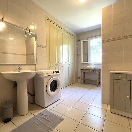 Avec Piscine Dans Apartment Furiani