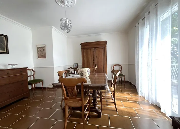 Avec Piscine Dans * Фуриани