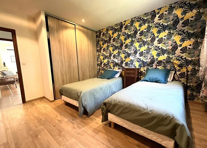 Апартаменты Avec Piscine Dans Фуриани